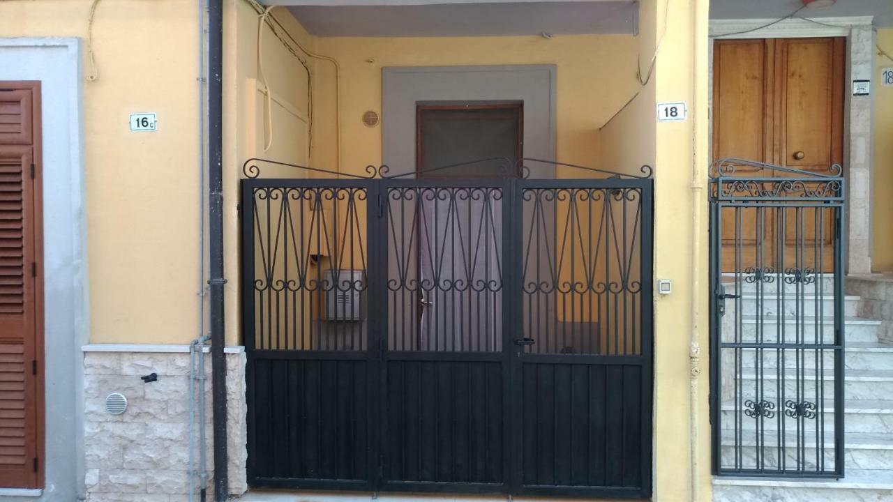 Casa Chiara Imbarco Isole Tremiti Villa แตร์โมลิ ภายนอก รูปภาพ